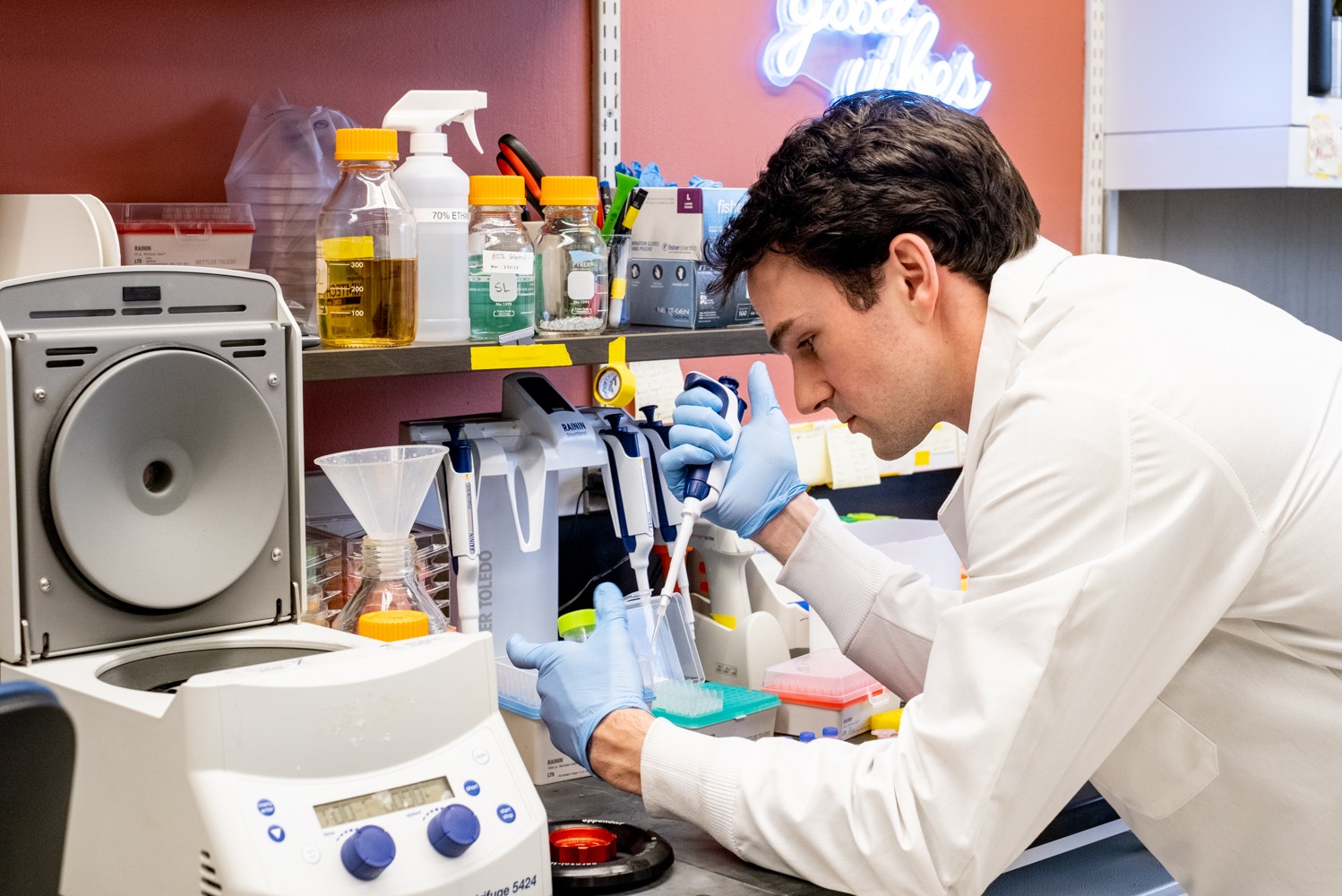 Biology PhD Student Brings His Love For The Lab To The Stage | GSAS